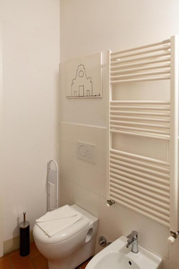 Graceful Apartment In The Heart Of Флоренция Екстериор снимка